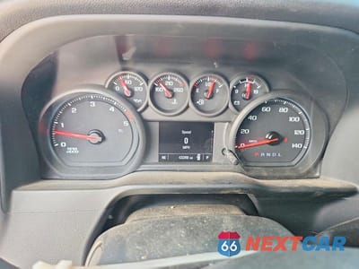 Zdjęcie 9 z 12 samochodu: 2024 CHEVROLET SILVERADO HD UTILITY / SERVICE TRUCK VIN:1GB4WREY3RF335173 - miniatura