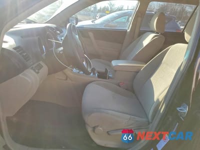 Zdjęcie 7 z 15 samochodu: 2013 TOYOTA HIGHLANDER BASE VIN:5TDZK3EH8DS126174 - miniatura