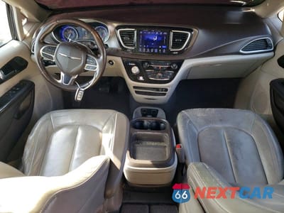 Zdjęcie 8 z 12 samochodu: 2017 CHRYSLER PACIFICA TOURING L VIN:2C4RC1BG3HR538806 - miniatura