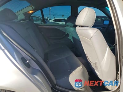 Zdjęcie 10 z 11 samochodu: 1999 BMW 323 I VIN:WBAAM3333XKC61542 - miniatura