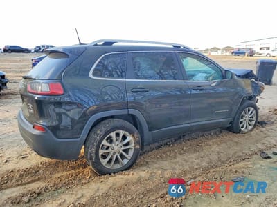 Trzecie zdjęcie samochodu z tyłu: 2019 JEEP CHEROKEE LATITUDE VIN:1C4PJLCB0KD134481 - miniatura