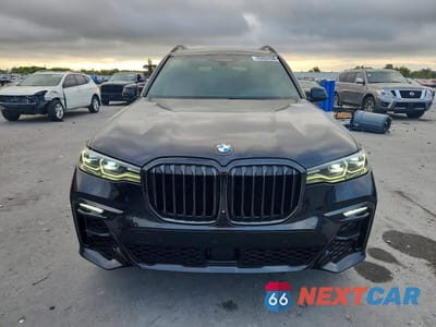 Piąte zdjęcie samochodu w środku: 2021 BMW X7 XDRIVE40I VIN:5UXCW2C07M9G08040 - miniatura