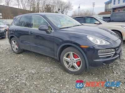 Czwarte zdjęcie samochodu z boku: 2013 PORSCHE CAYENNE VIN:WP1AA2A22DLA03496 - miniatura