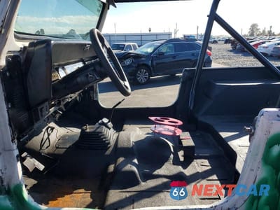 Zdjęcie 7 z 12 samochodu: 1991 JEEP WRANGLER / YJ S VIN:2J4FY19P9MJ137824 - miniatura