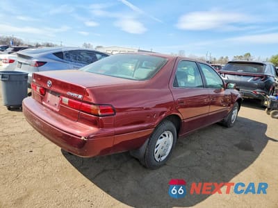 Trzecie zdjęcie samochodu z tyłu: 1999 TOYOTA CAMRY LE VIN:4T1BG22K8XU582362 - miniatura