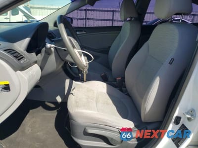 Zdjęcie 7 z 12 samochodu: 2017 HYUNDAI ACCENT SE VIN:KMHCT4AE2HU197310 - miniatura