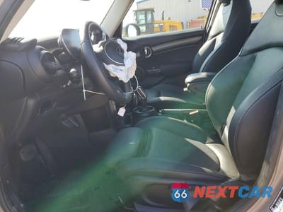 Zdjęcie 7 z 11 samochodu: 2024 MINI COOPER S VIN:WMW53DK06R2V00535 - miniatura