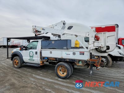 Trzecie zdjęcie samochodu z tyłu: 2016 FORD F550 SUPER DUTY BUCKET TRUCK VIN:1FDUF5HT5GEB43188 - miniatura