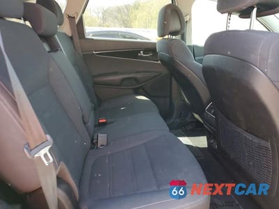 Zdjęcie 11 z 13 samochodu: 2016 KIA SORENTO LX VIN:5XYPG4A38GG051700 - miniatura