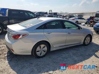 Trzecie zdjęcie samochodu z tyłu: 2015 HYUNDAI SONATA HYBRID BASE VIN:KMHEC4A40FA134186 - miniatura