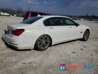 Trzecie zdjęcie samochodu z tyłu: 2013 BMW 740 LI HYBRID VIN:WBAYE0C53DDD85581 - miniatura