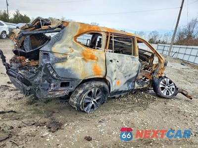 Trzecie zdjęcie samochodu z tyłu: 2023 TOYOTA HIGHLANDER XLE VIN:5TDKDRBH9PS024230 - miniatura