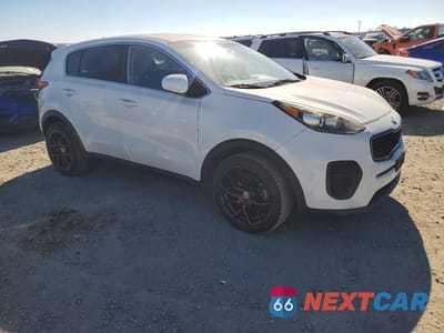 Czwarte zdjęcie samochodu z boku: 2019 KIA SPORTAGE LX VIN:KNDPM3AC4K7622995 - miniatura