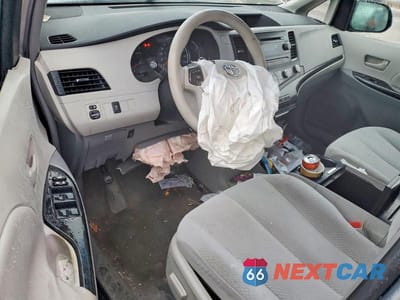 Zdjęcie 8 z 13 samochodu: 2011 TOYOTA SIENNA LE 8-PASSENGER VIN:5TDKK3DC0BS082000 - miniatura
