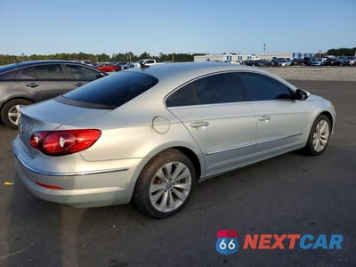 Trzecie zdjęcie samochodu z tyłu: 2010 VOLKSWAGEN CC SPORT VIN:WVWMN7AN7AE551679 - miniatura
