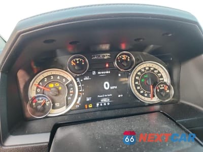 Zdjęcie 9 z 12 samochodu: 2018 RAM 3500 LARAMIE VIN:3C63RRJL5JG214793 - miniatura