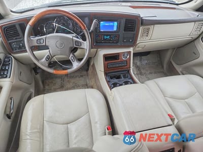 Zdjęcie 8 z 13 samochodu: 2003 CADILLAC ESCALADE ESV VIN:3GYFK66N53G324498 - miniatura