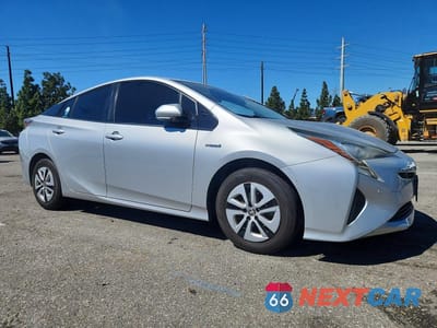 Czwarte zdjęcie samochodu z boku: 2017 TOYOTA PRIUS TWO VIN:JTDKBRFU2H3576426 - miniatura