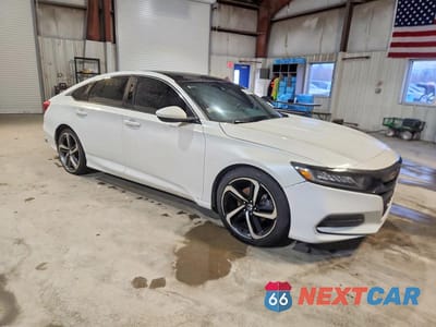 Czwarte zdjęcie samochodu z boku: 2019 HONDA ACCORD SPORT VIN:1HGCV1F33KA159549 - miniatura