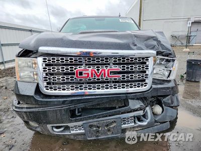 Piąte zdjęcie samochodu w środku: 2011 GMC SIERRA K2500 DENALI VIN:1GT125C89BF243917 - miniatura