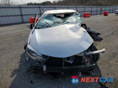 Piąte zdjęcie samochodu w środku: 2014 TOYOTA COROLLA S PLUS VIN:5YFBURHE5EP148319 - miniatura