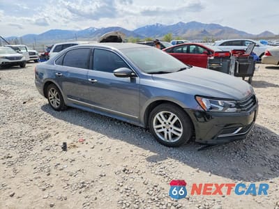 Czwarte zdjęcie samochodu z boku: 2017 VOLKSWAGEN PASSAT SE VIN:1VWBT7A37HC063248 - miniatura