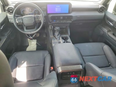Zdjęcie 8 z 14 samochodu: 2024 TOYOTA LAND CRUISER BASE VIN:JTEABFAJ3R5003513 - miniatura