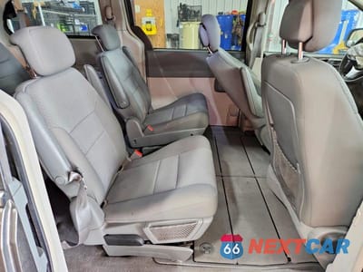 Zdjęcie 11 z 12 samochodu: 2010 CHRYSLER TOWN & COUNTRY TOURING VIN:2A4RR5DX7AR400480 - miniatura