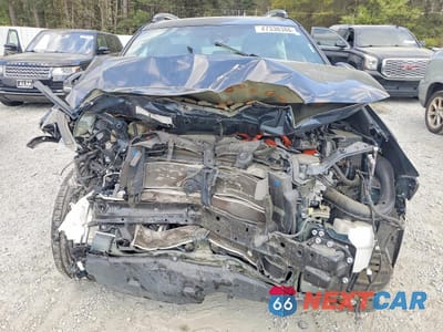 Piąte zdjęcie samochodu w środku: 2018 TOYOTA RAV4 HYBRID SE VIN:JTMJJREVXJD215308 - miniatura