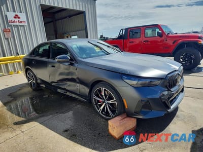 Czwarte zdjęcie samochodu z boku: 2026 BMW 530 I VIN:WBA43FJ07TCV97108 - miniatura