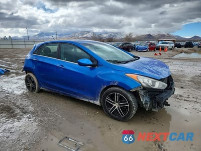 Czwarte zdjęcie samochodu z boku: 2017 HYUNDAI ELANTRA GT BASE VIN:KMHD35LH3HU349063 - miniatura