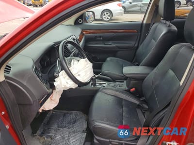 Zdjęcie 7 z 13 samochodu: 2015 MITSUBISHI OUTLANDER SE VIN:JA4AD3A35FZ007964 - miniatura