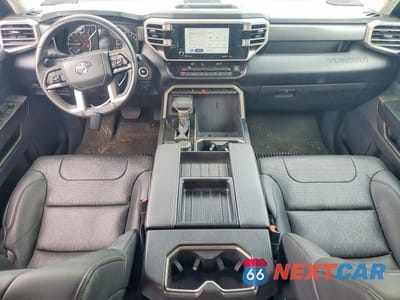 Zdjęcie 8 z 12 samochodu: 2024 TOYOTA TUNDRA SR5 VIN:5TFLA5DB2RX193680 - miniatura