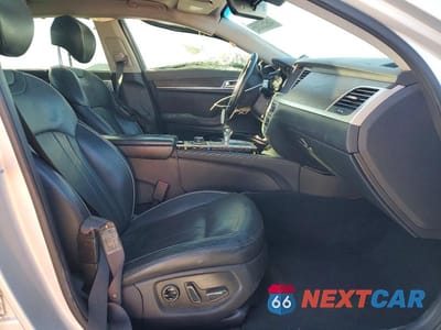 Zdjęcie 7 z 12 samochodu: 2018 GENESIS G80 3.8 VIN:KMHGN4JE1JU224420 - miniatura