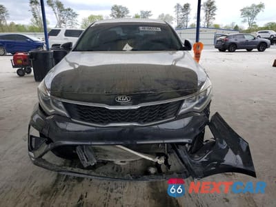 Piąte zdjęcie samochodu w środku: 2019 KIA OPTIMA S VIN:5XXGT4L39KG293014 - miniatura