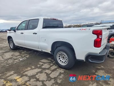 Drugie zdjęcie samochodu z przodu: 2019 CHEVROLET SILVERADO K1500 VIN:1GCPYAEHXKZ268905 - miniatura