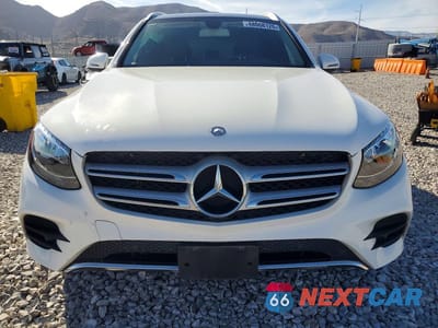 Piąte zdjęcie samochodu w środku: 2016 MERCEDES-BENZ GLC 300 VIN:WDC0G4JB8GF010974 - miniatura