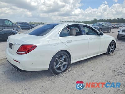 Trzecie zdjęcie samochodu z tyłu: 2019 MERCEDES-BENZ E 300 VIN:WDDZF4JB0KA509845 - miniatura