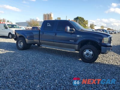 Czwarte zdjęcie samochodu z boku: 2005 FORD F350 SUPER DUTY VIN:1FTWW33PX5EC30173 - miniatura