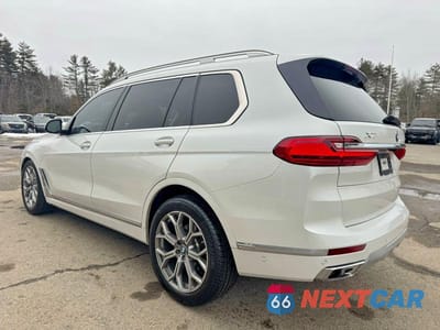 Trzecie zdjęcie samochodu z tyłu: 2021 BMW X7 XDRIVE40I VIN:5UXCW2C00M9H53341 - miniatura