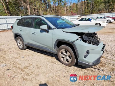 Czwarte zdjęcie samochodu z boku: 2020 TOYOTA RAV4 XLE VIN:2T3W1RFV0LC078701 - miniatura