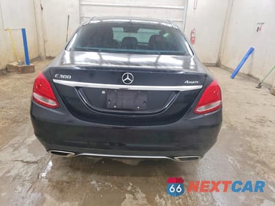Zdjęcie 6 z 12 samochodu: 2016 MERCEDES-BENZ C 300 4MATIC VIN:55SWF4KB9GU142582 - miniatura