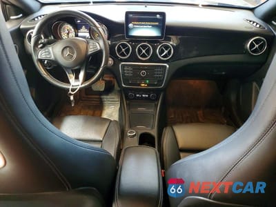 Zdjęcie 8 z 12 samochodu: 2016 MERCEDES-BENZ CLA 250 4MATIC VIN:WDDSJ4GB4GN297099 - miniatura