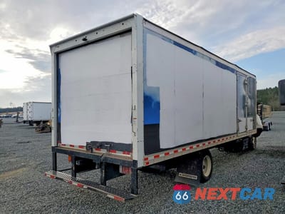Trzecie zdjęcie samochodu z tyłu: 2021 ISUZU NRR BOX TRUCK VIN:JALE5W166M7300893 - miniatura