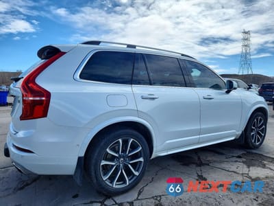 Trzecie zdjęcie samochodu z tyłu: 2018 VOLVO XC90 T6 VIN:YV4A22PK2J1324707 - miniatura