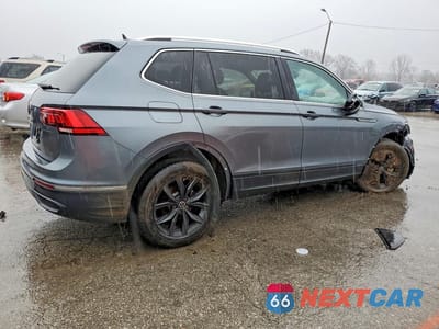 Trzecie zdjęcie samochodu z tyłu: 2024 VOLKSWAGEN TIGUAN VIN:3VV3B7AXXRM058883 - miniatura