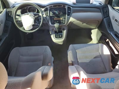 Zdjęcie 8 z 13 samochodu: 2001 TOYOTA HIGHLANDER BASE VIN:JTEHF21A210028898 - miniatura