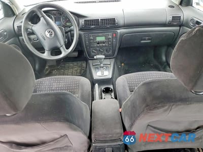 Zdjęcie 8 z 11 samochodu: 2002 VOLKSWAGEN PASSAT GLS VIN:WVWPD63B02P181971 - miniatura
