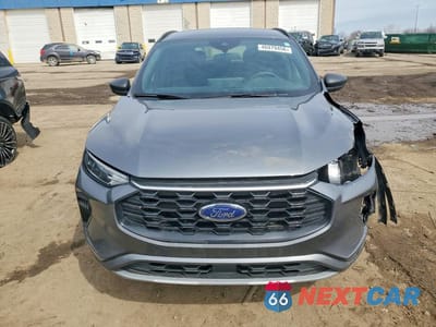 Piąte zdjęcie samochodu w środku: 2023 FORD ESCAPE ST LINE VIN:1FMCU9MNXPUA90655 - miniatura