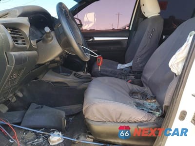 Zdjęcie 7 z 11 samochodu: 2025 TOYOTA HILUX VIN:MR0DA3CD0S4008532 - miniatura